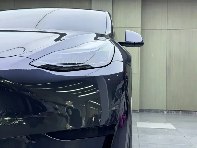 Tesla Model Y — Фото автомобиля 7