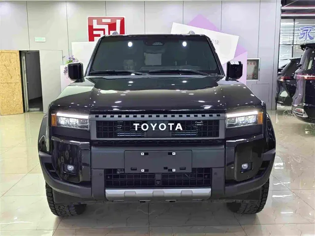 Toyota Prado — Фото автомобиля 2