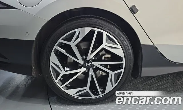 Hyundai Ioniq 6 — Фото автомобиля 5