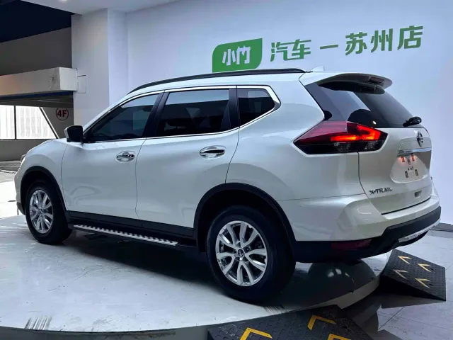 Nissan X-Trail — Фото автомобиля 4