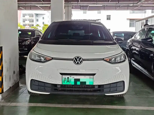 Volkswagen ID.3 — Фото автомобиля 3