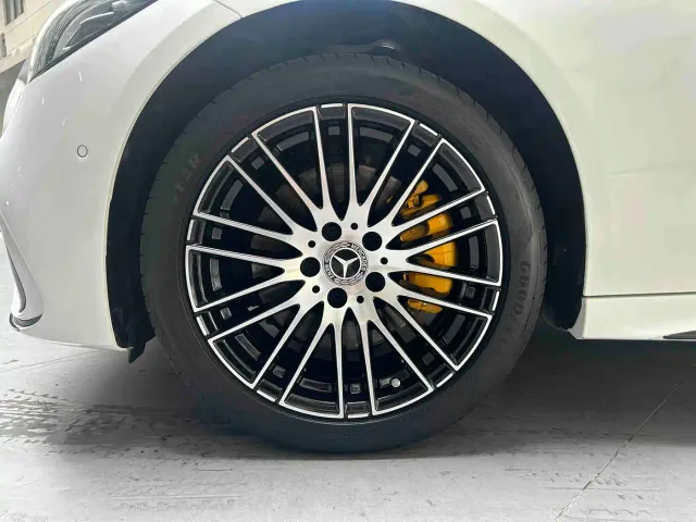 Mercedes-Benz C-Class — Фото автомобиля 2