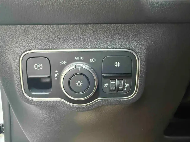 Mercedes-Benz GLB-Class — Фото автомобиля 11