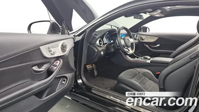 Mercedes-Benz C-Class — Фото автомобиля 11