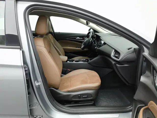 Buick Regal — Фото автомобиля 23