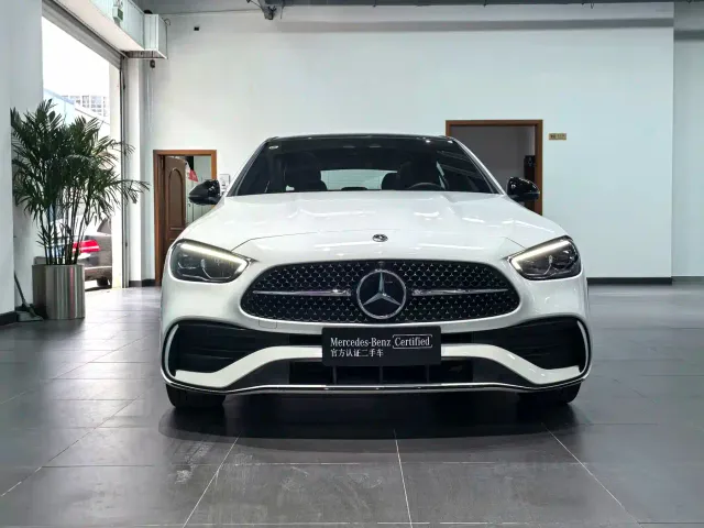 Mercedes-Benz C-Class — Фото автомобиля 2