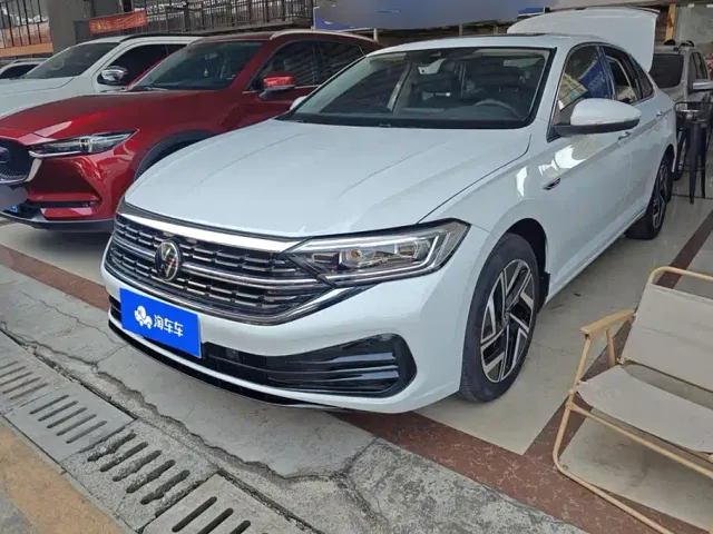 Фотография автомобиля — Volkswagen Sagitar