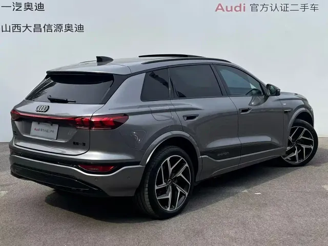 Audi Q6L e-tron — Фото автомобиля 3