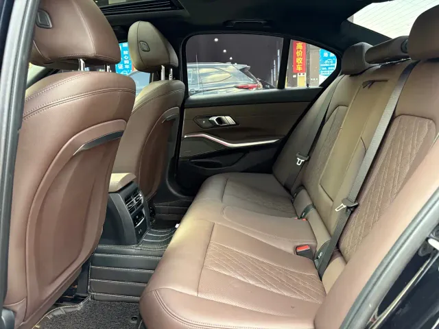BMW 3 Series — Фото автомобиля 13
