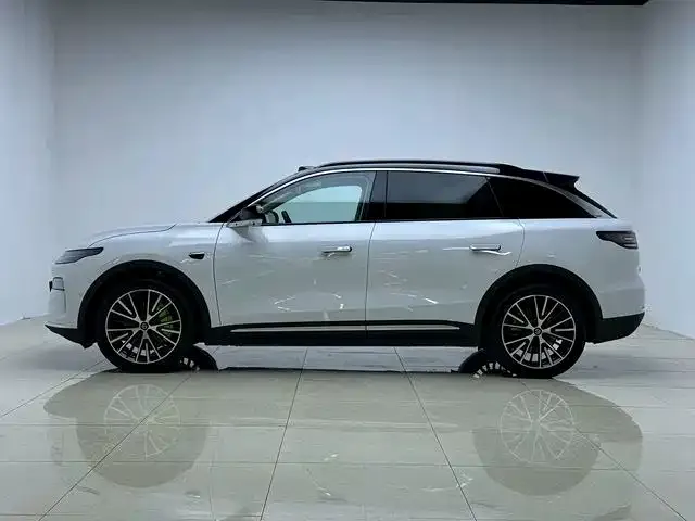Leapmotor C11 — Фото автомобиля 3