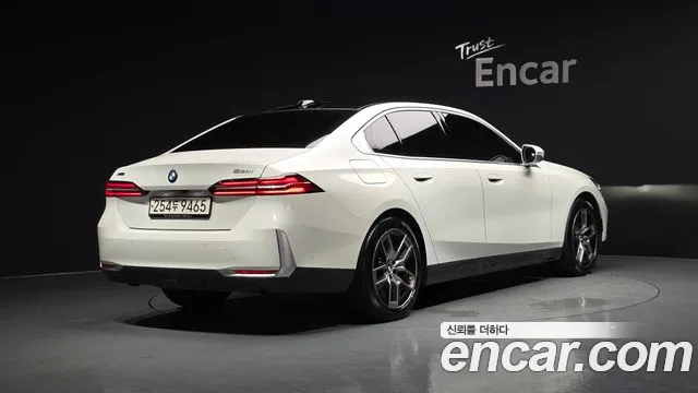 BMW 5-Series 5 серия (G60) — Фото автомобиля 2
