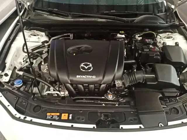 Mazda Axela — Фото автомобиля 19