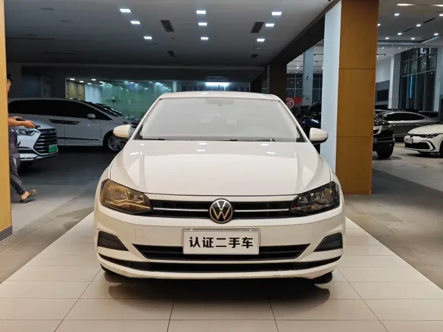 Volkswagen Polo — Фото автомобиля 3