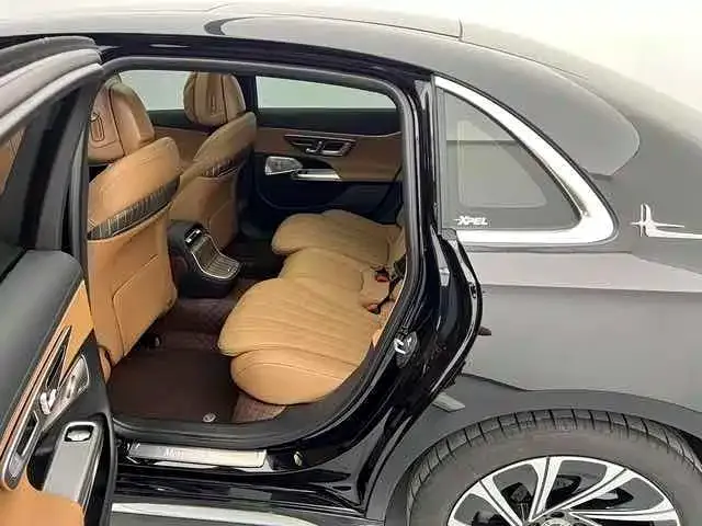 Mercedes-Benz E-Class — Фото автомобиля 15