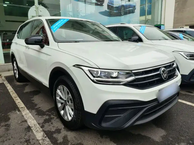 Volkswagen Tiguan L — Фото автомобиля 3