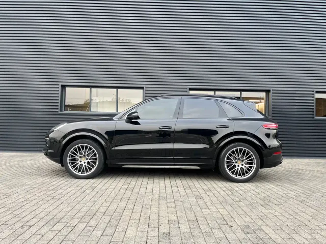 Porsche Cayenne — Фото автомобиля 3