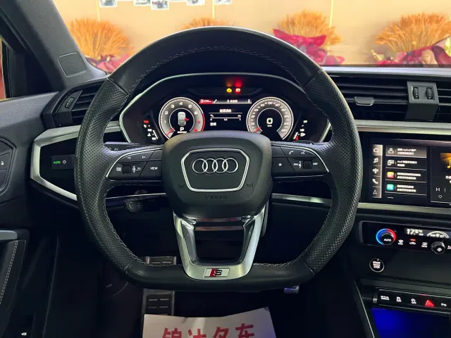 Audi Q3 Sportback — Фото автомобиля 13