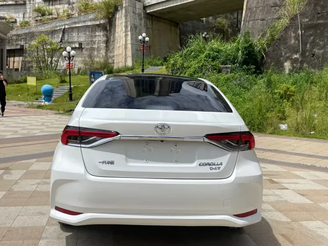 Toyota Corolla — Фото автомобиля 7