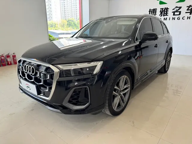 Audi Q7 — Фото автомобиля 3