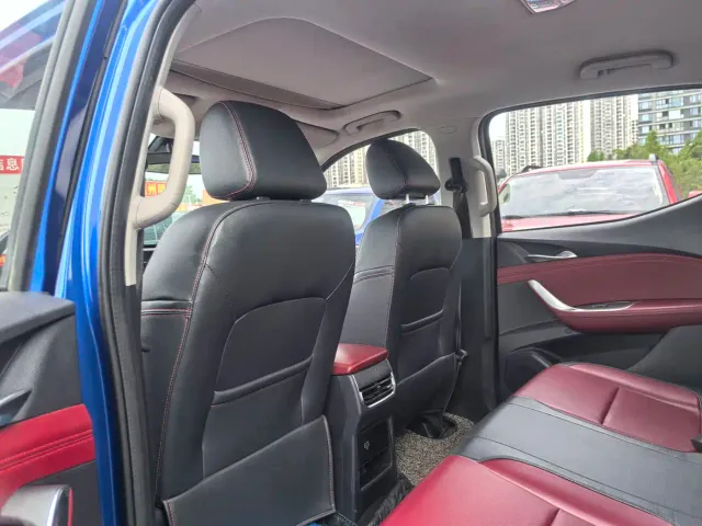 Maxus T90 — Фото автомобиля 10