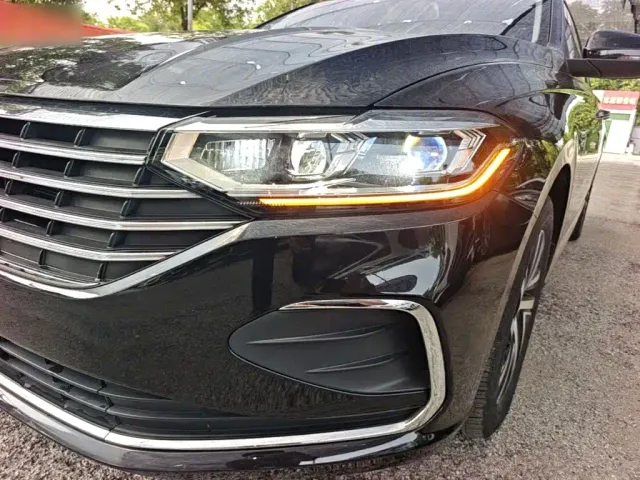 Volkswagen Lavida — Фото автомобиля 23