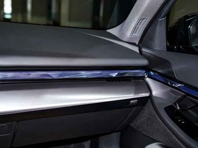 BMW 5 Series — Фото автомобиля 26