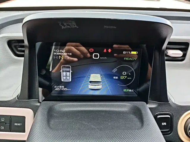 Wuling Hongguang Mini EV — Фото автомобиля 11