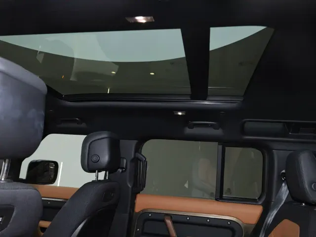 Land Rover Defender — Фото автомобиля 15