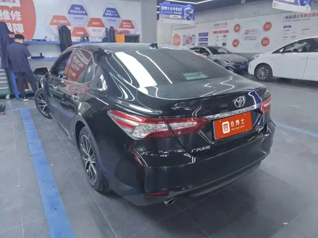 Toyota Camry — Фото автомобиля 4