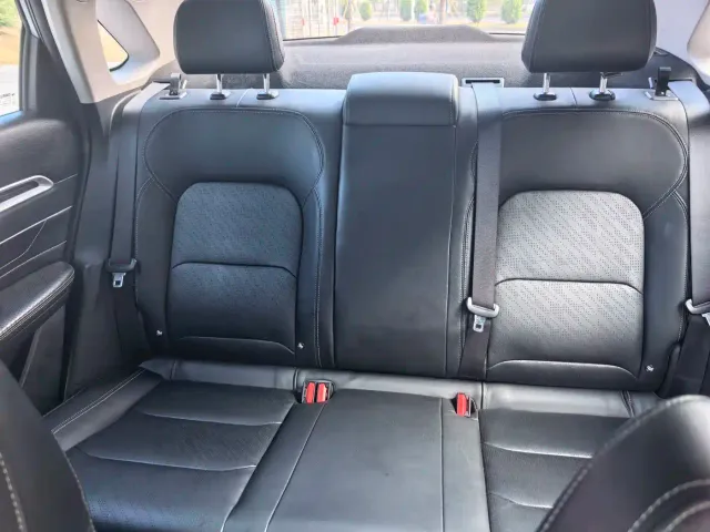 Geely Emgrand — Фото автомобиля 11