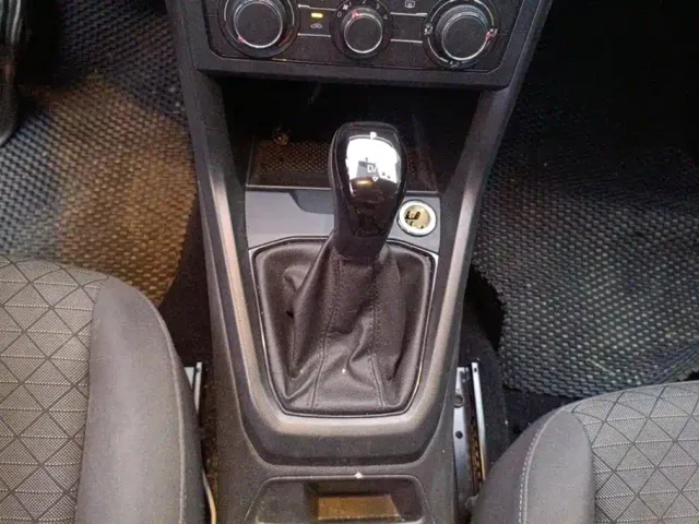 Volkswagen T-Cross — Фото автомобиля 16