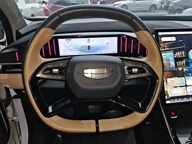 Geely Boyue L — Фото автомобиля 10