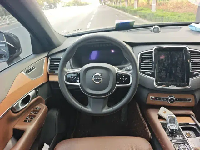 Volvo Volvo XC90 2024 B6 Elegance Luxury 7-Seater — Фото автомобиля 6