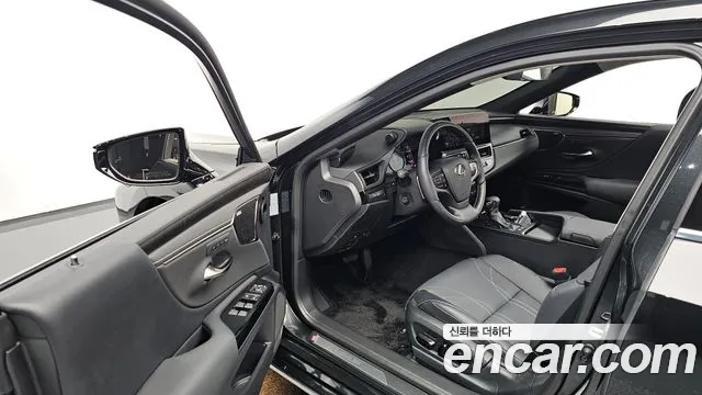 Lexus ES 7th Gen — Фото автомобиля 10