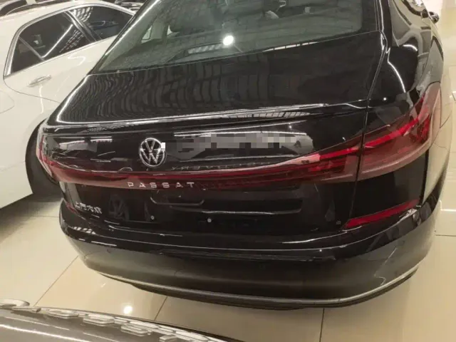 Volkswagen Passat — Фото автомобиля 5