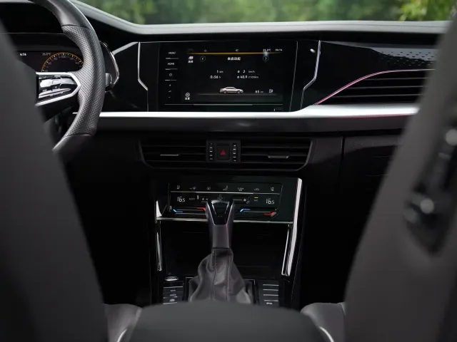 Volkswagen Passat — Фото автомобиля 8