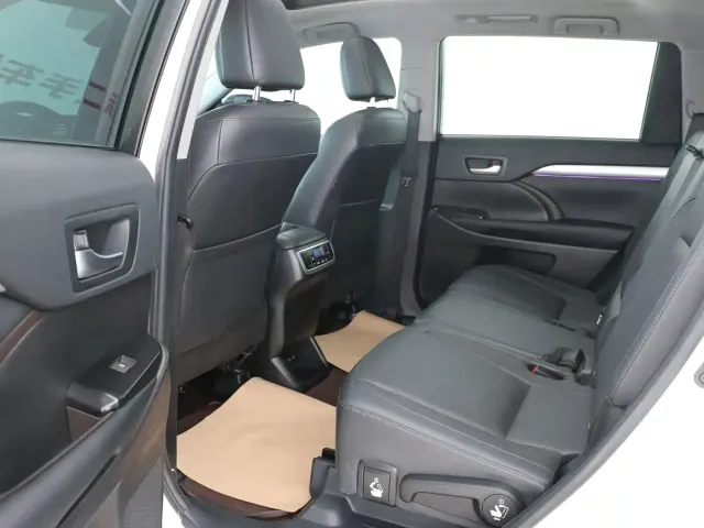 Toyota Highlander 2021 2.0T AWD Luxury 7-Seater — Фото автомобиля 6