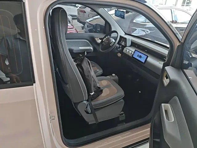 Wuling Hongguang Mini EV — Фото автомобиля 19