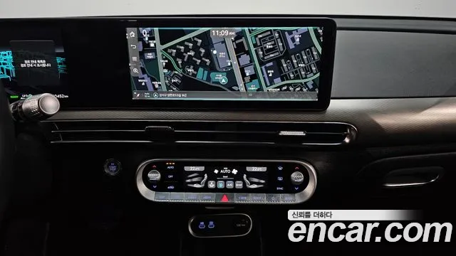 Genesis GV60 — Фото автомобиля 12