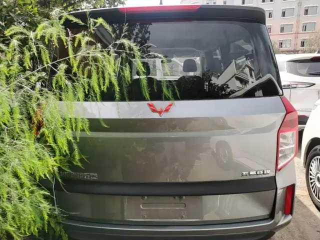 Wuling Zhengcheng — Фото автомобиля 5