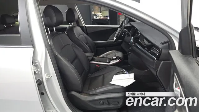 Kia Niro Niro Plus Air — Фото автомобиля 11