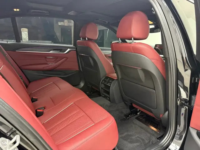 BMW 5 Series — Фото автомобиля 19