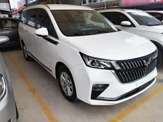 Wuling Jiachen — Фото автомобиля 3
