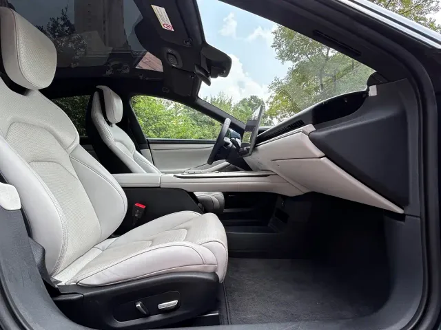 Xiaomi SU7 — Фото автомобиля 23