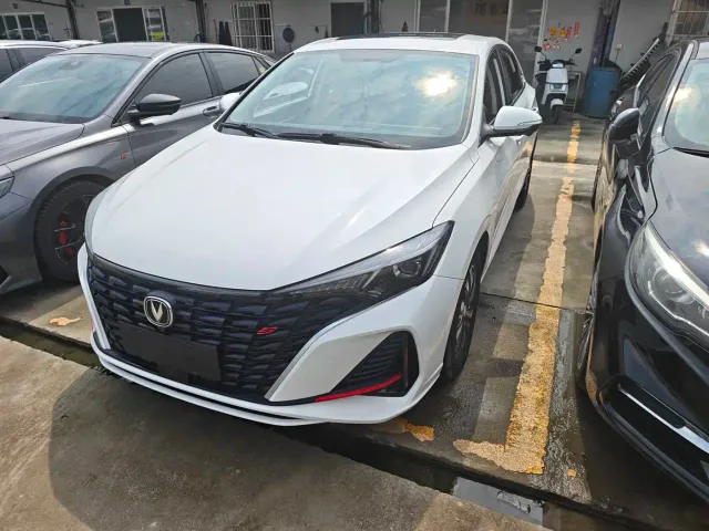 Фотография автомобиля — Changan Eado