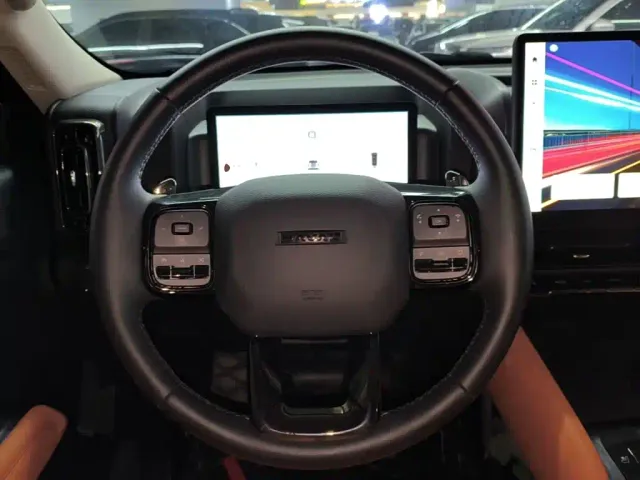 Haval H9 — Фото автомобиля 10