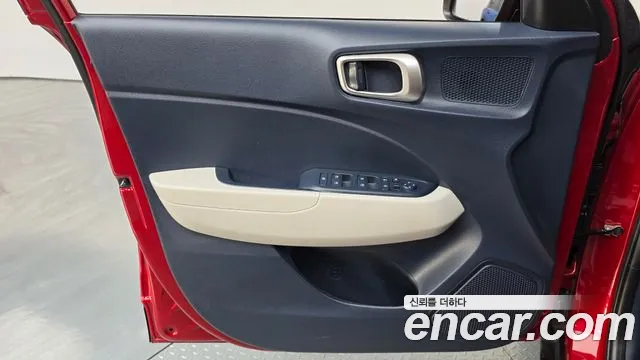 Hyundai Venue — Фото автомобиля 13