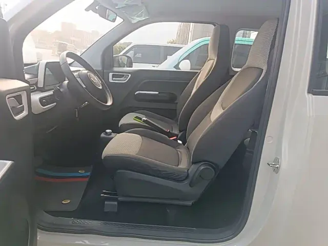Wuling Hongguang Mini EV — Фото автомобиля 14