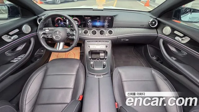 Mercedes-Benz E-Class — Фото автомобиля 11