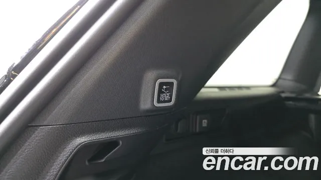 Jeep Cherokee Grand Cherokee(WL) 3.6 Overland — Фото автомобиля 24